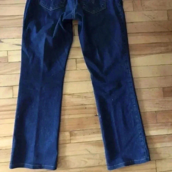 Levi’s  classic relaxed boot cut stretch 550 mom jeans - Picture 2 of 5